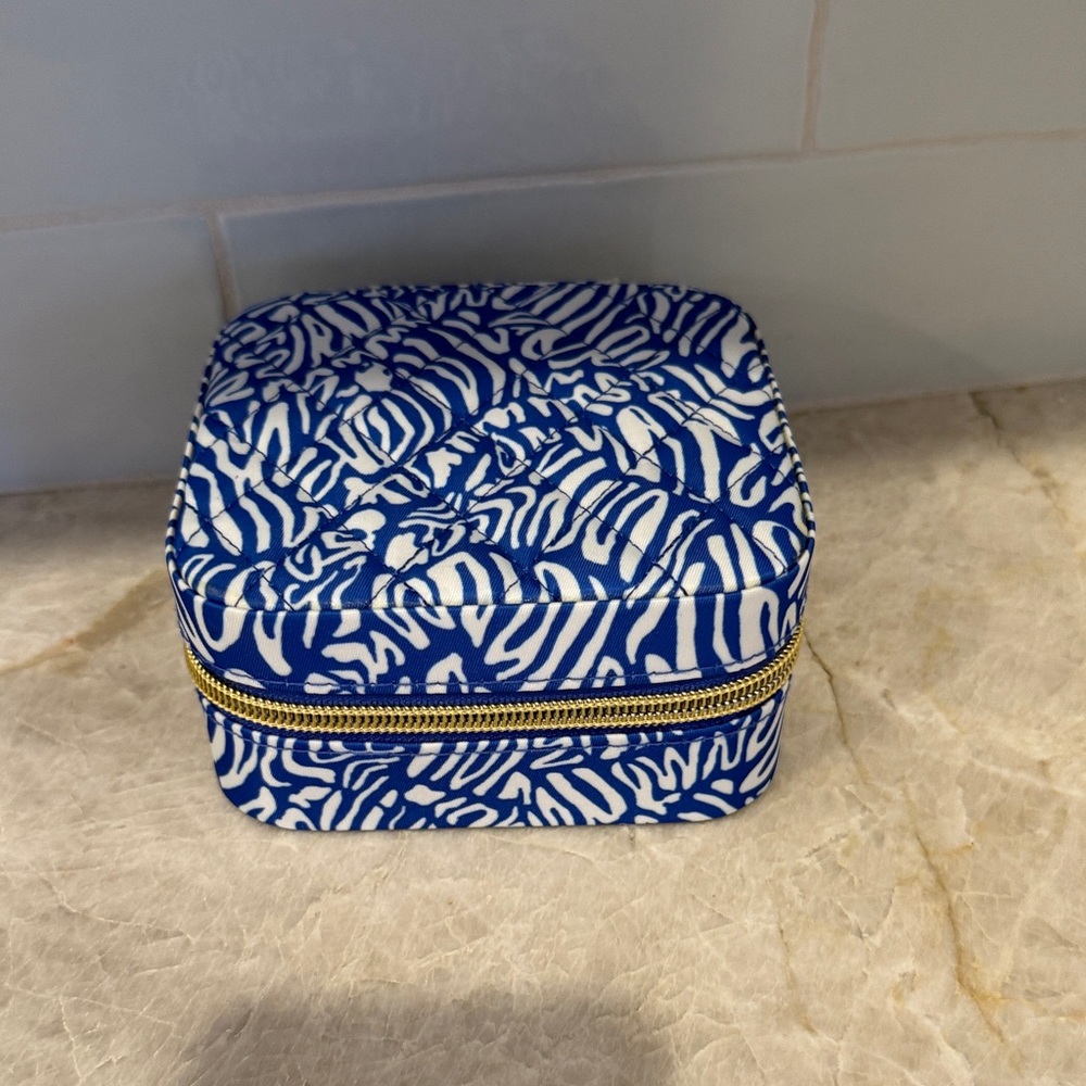 Lilly Pulitzer Blue and White Accessory Case